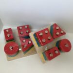 Juego de Encaje de Madera con Figuras Geométricas – Puzzle Didáctico Infantil 🧩🌈